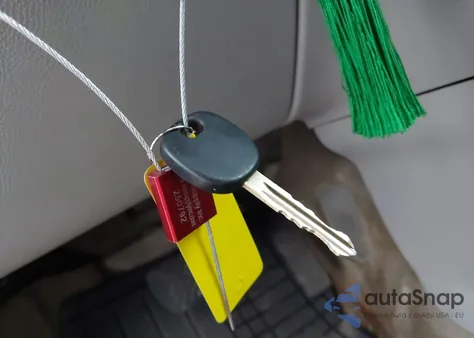 2006 Chevrolet Hhr Lt from USA, damaged, VIN 3GNDA23P46S585600